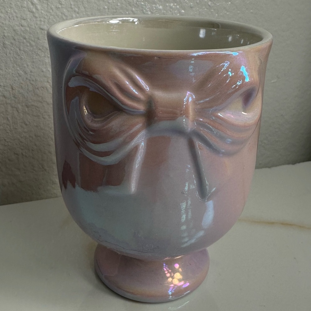 Iridescent Bow Brush Holder